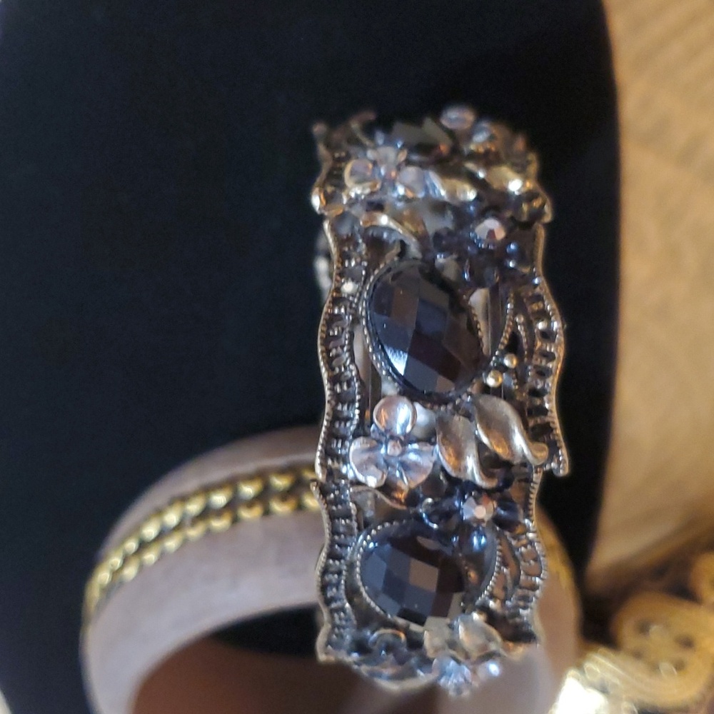 Bracelet/ Bangle Bundle - image 6